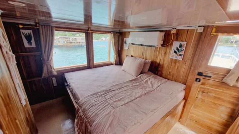 KM Staelan Boat